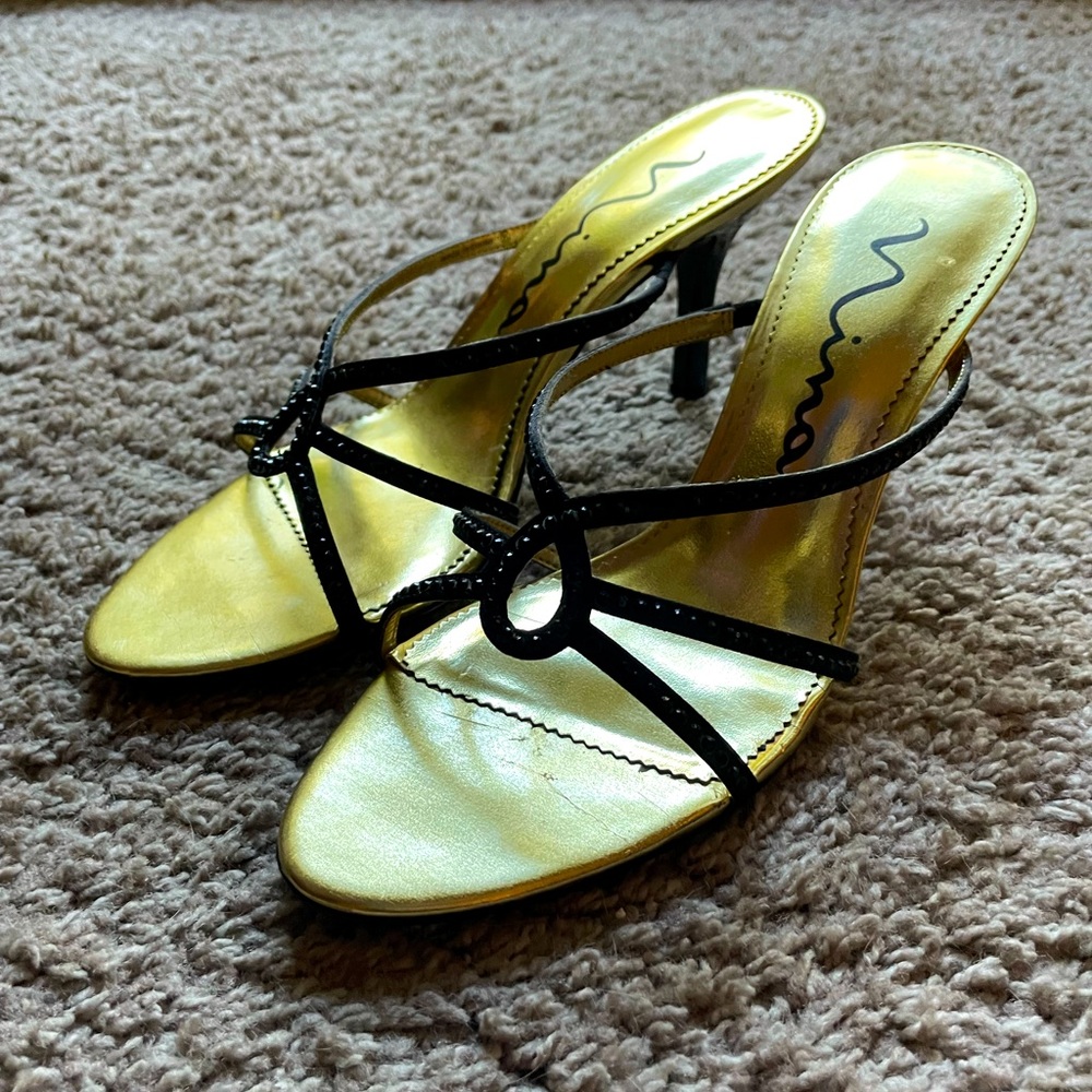 Nina size 7 black high heel